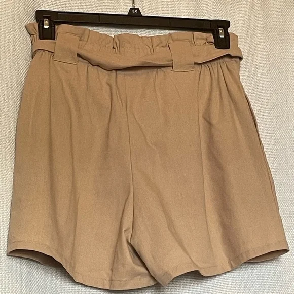 NWT Strut & Bolt sandy paper bag shorts - Picture 2 of 6